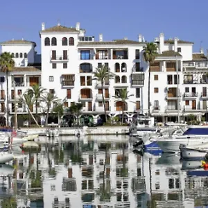 ct-240-beachfront-apartment-don-juan-manilva.es-andalucia.com/